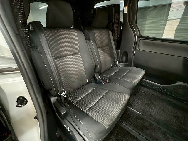 トヨタ ヴォクシーの画像9