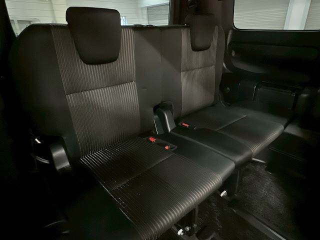 トヨタ ヴォクシーの画像10