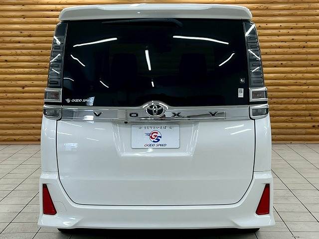 トヨタ ヴォクシーの画像19