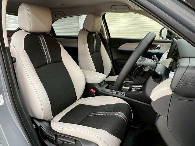 ホンダ ヴェゼルハイブリッドの画像8