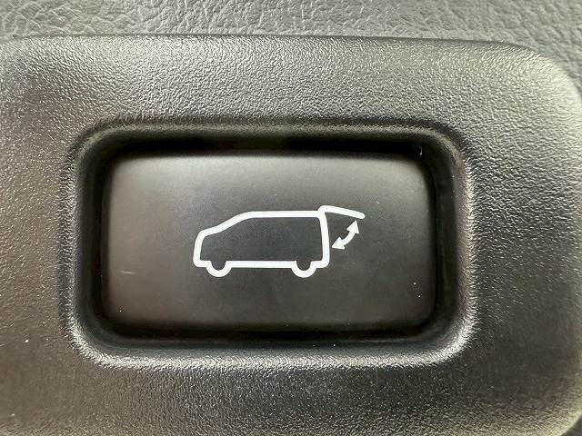 トヨタ アルファードの画像12