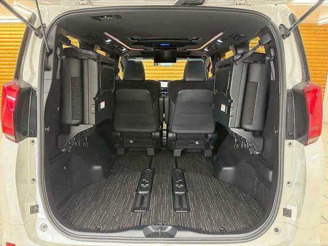 トヨタ アルファードの画像20