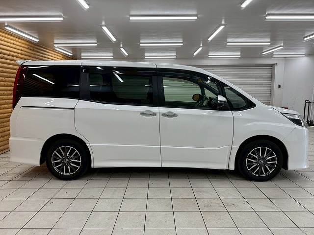 トヨタ ノアの画像18