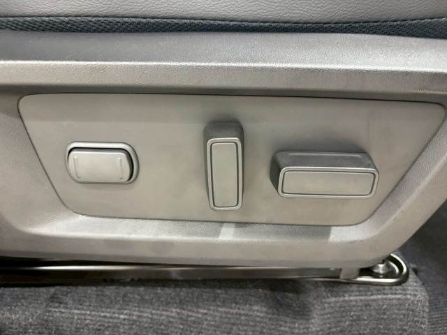 トライトンGSR 内装他