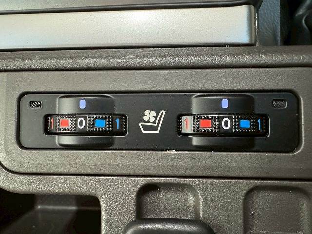 トヨタ ランドクルーザープラドの画像7