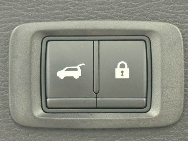 アウトランダーPHEVG 7人乗り 内装他