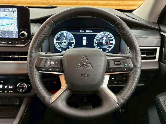 三菱 アウトランダーPHEVの画像14