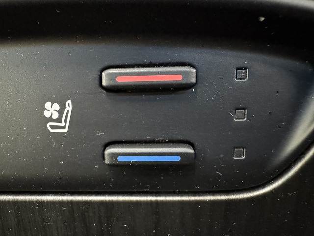 ハリアーZ “Leather Package” 内装他