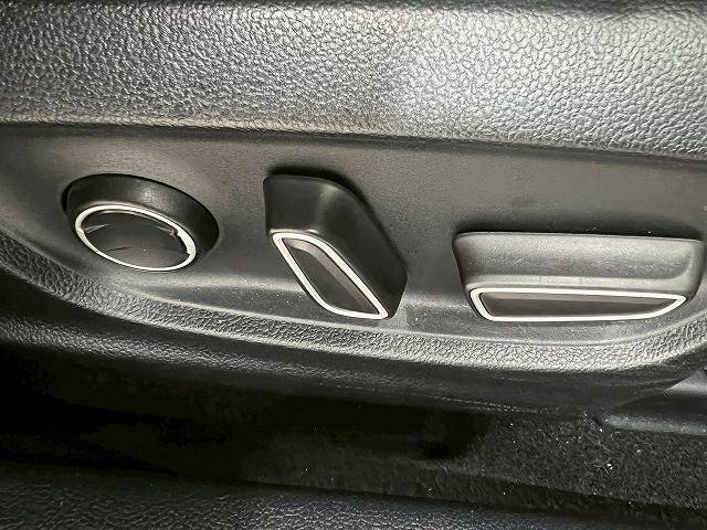 トヨタ プリウスの画像15