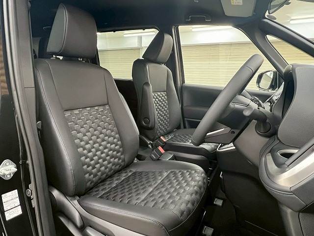 トヨタ ヴォクシーの画像8