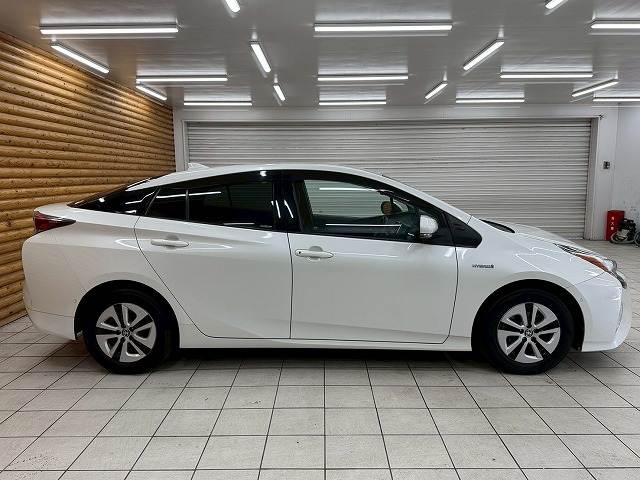 トヨタ プリウスの画像18