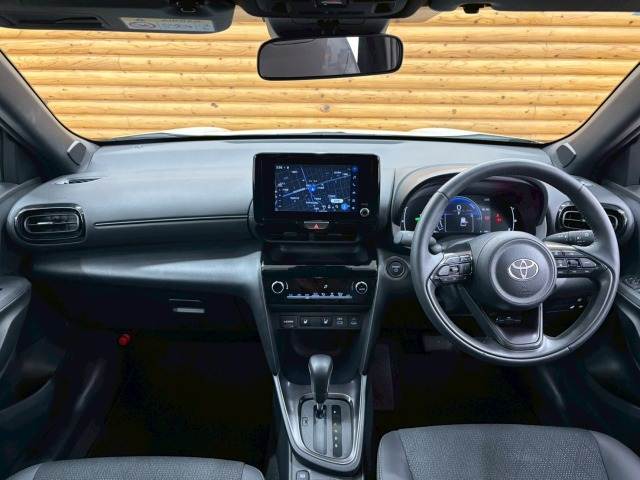 ヤリスクロスHYBRID Z ウルバーノ 内装他