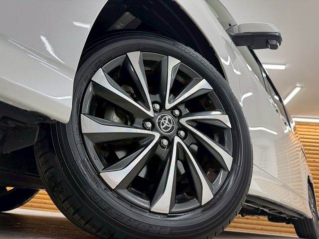 トヨタ ヴォクシーハイブリッドの画像12