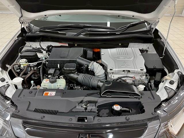 三菱 アウトランダーPHEVの画像14