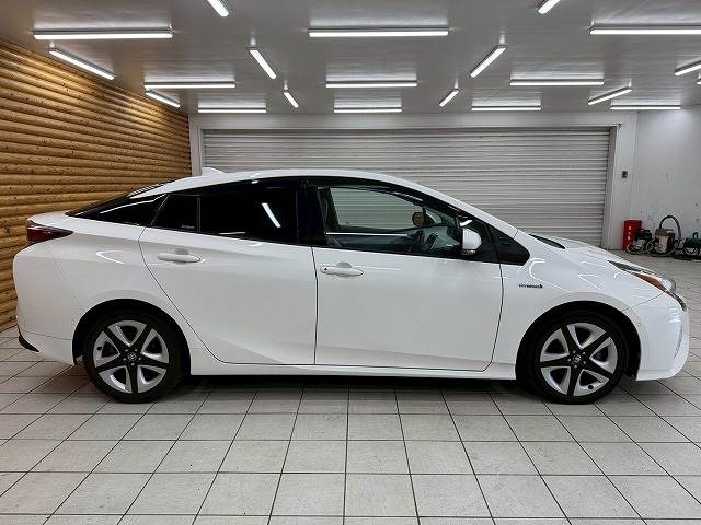 トヨタ プリウスの画像18