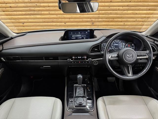 CX-30XD L Package 内装他