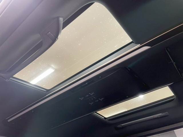ヴェルファイアハイブリッドZ Premier 内装他