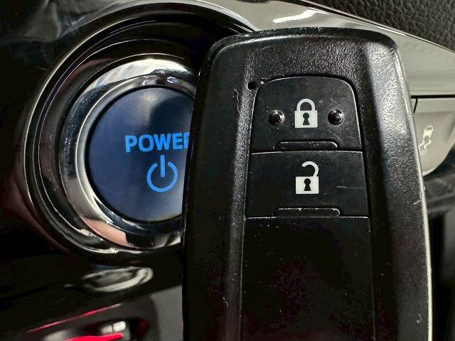 トヨタ プリウスの画像16