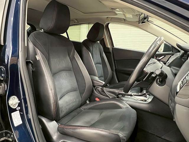 マツダ アクセラスポーツの画像8