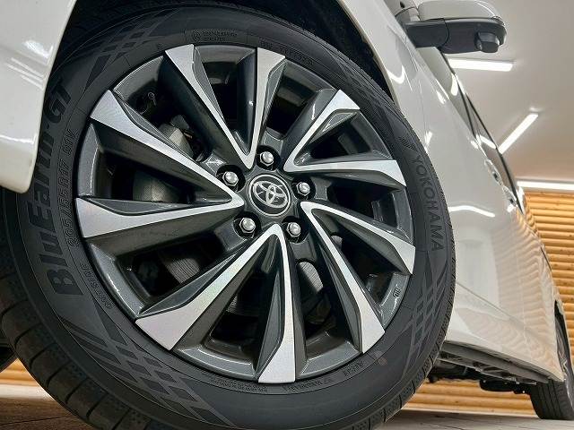 トヨタ ヴォクシーの画像13