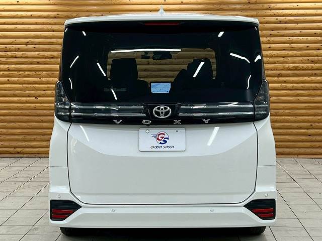 トヨタ ヴォクシーの画像19
