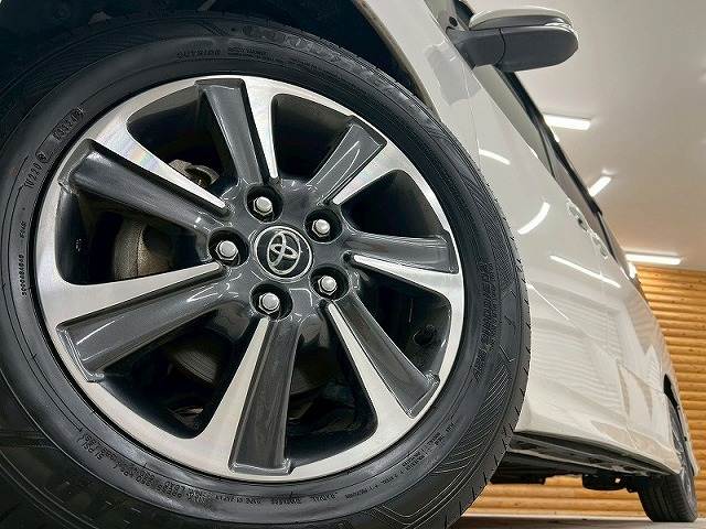 トヨタ ヴォクシーの画像16