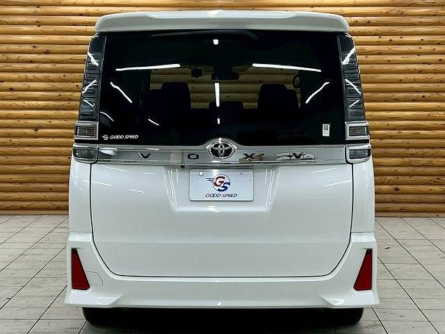 トヨタ ヴォクシーの画像19