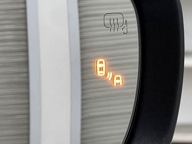 フロンクスベースグレード 内装他