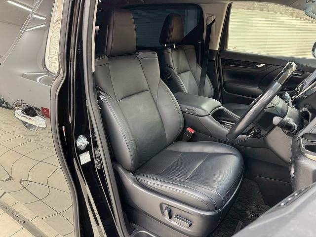 トヨタ ヴェルファイアの画像8