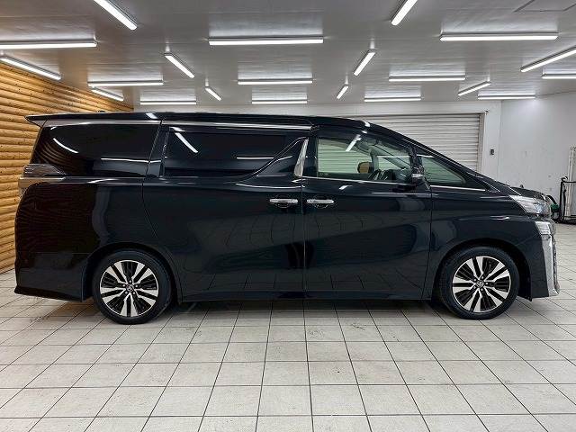 トヨタ ヴェルファイアの画像18