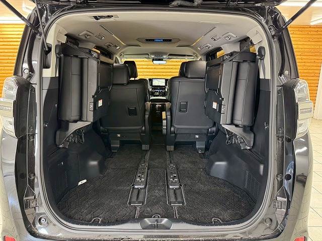 トヨタ ヴェルファイアの画像20