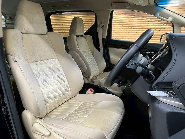 トヨタ ヴェルファイアの画像8