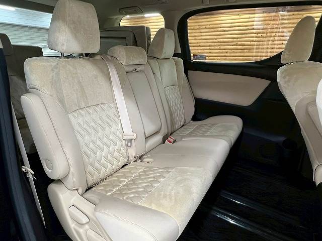 トヨタ ヴェルファイアの画像9