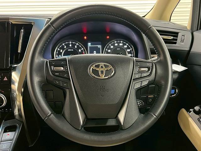 トヨタ ヴェルファイアの画像13