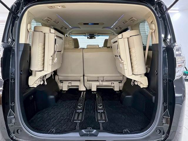 トヨタ ヴェルファイアの画像20