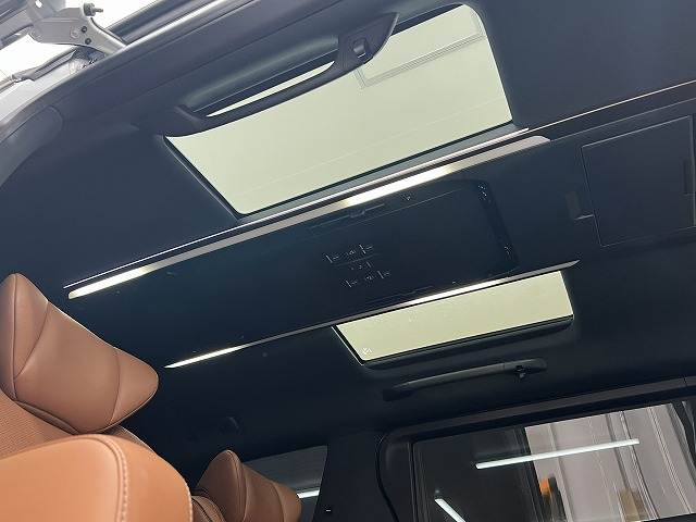 トヨタ ヴェルファイアハイブリッドの画像6