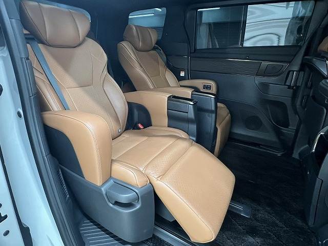 トヨタ ヴェルファイアハイブリッドの画像9