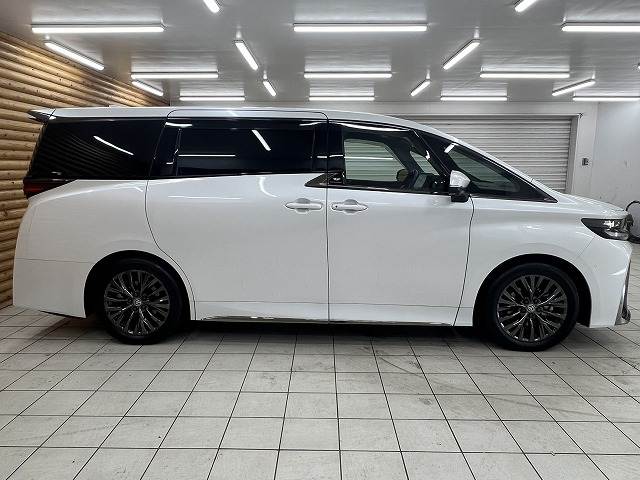 トヨタ ヴェルファイアハイブリッドの画像18