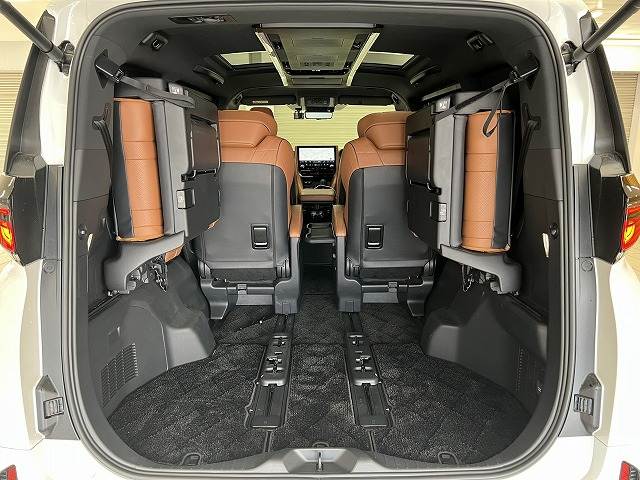 トヨタ ヴェルファイアハイブリッドの画像20