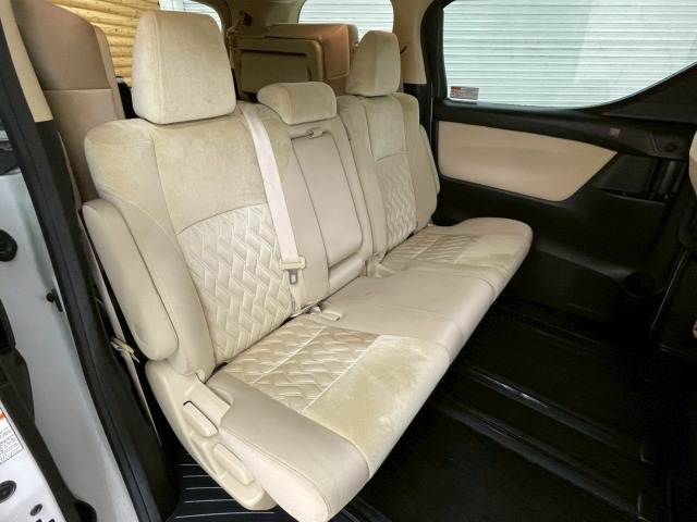 トヨタ アルファードの画像9