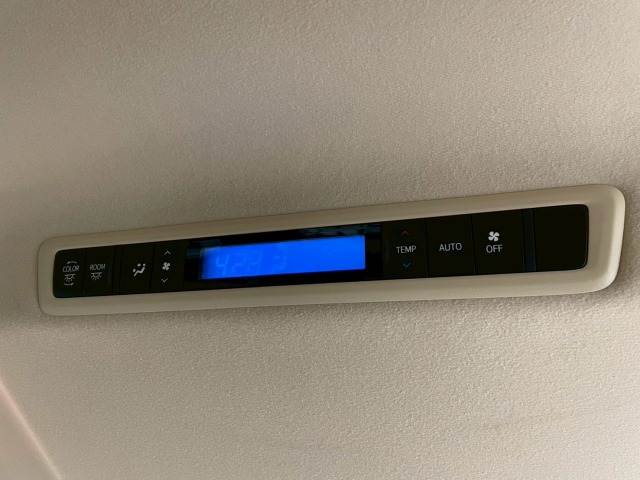 トヨタ アルファードの画像12