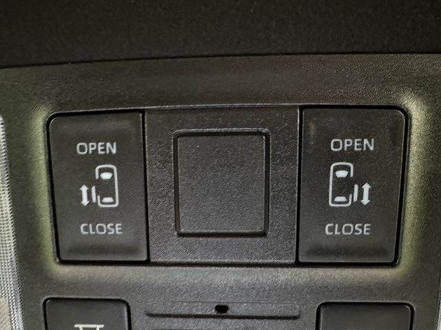 トヨタ&nbsp;ヴォクシーの画像10