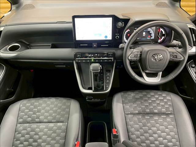 トヨタ ヴォクシーの画像3