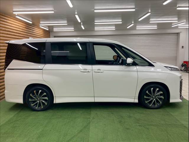 トヨタ&nbsp;ヴォクシーの画像15