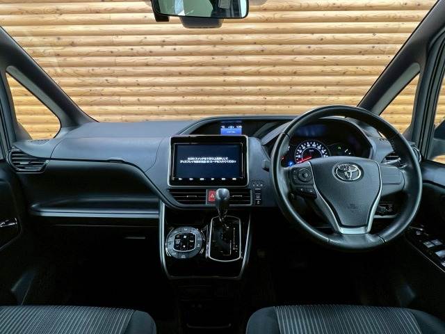 トヨタ&nbsp;ヴォクシーの画像3