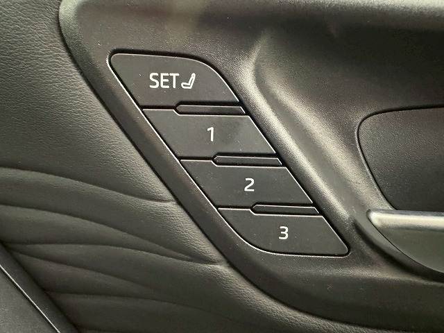 トヨタ&nbsp;アルファードハイブリッドの画像16