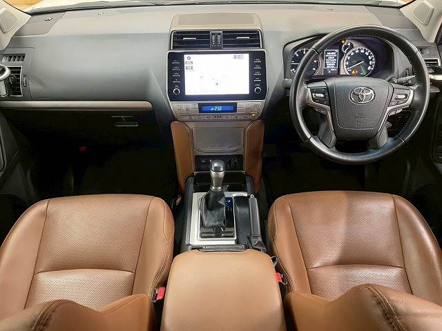 トヨタ&nbsp;ランドクルーザープラドの画像3