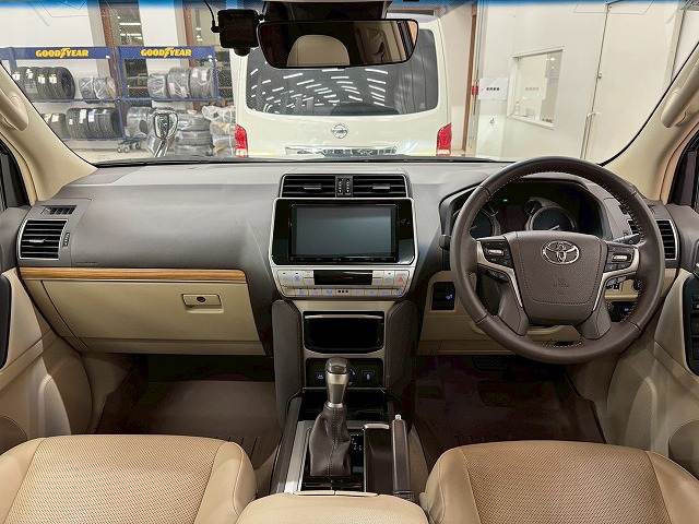 トヨタ&nbsp;ランドクルーザープラドの画像3