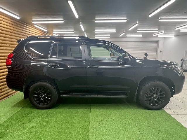 トヨタ ランドクルーザープラドの画像18