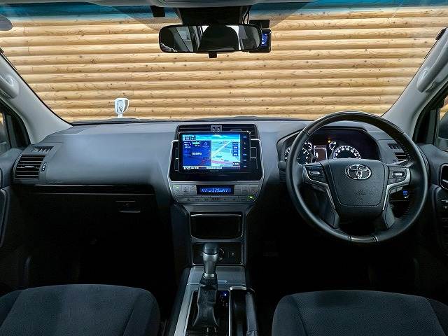 トヨタ&nbsp;ランドクルーザープラドの画像3